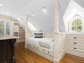 6 Brewer Way, Hingham MA 02043