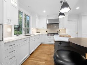 6 Brewer Way, Hingham MA 02043
