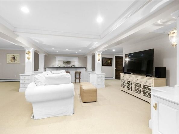 6 Brewer Way, Hingham MA 02043