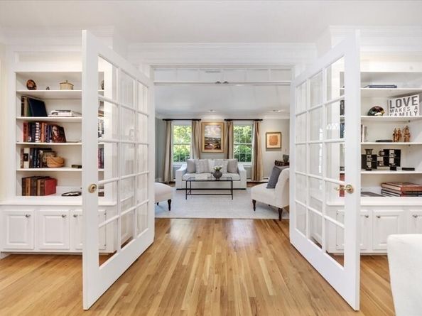 6 Brewer Way, Hingham MA 02043