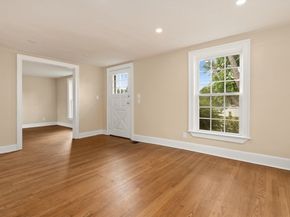 29 Reynolds Rd, Peabody MA 01960