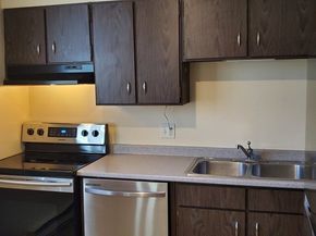 121 Bailey Street B12, Worcester MA 01602