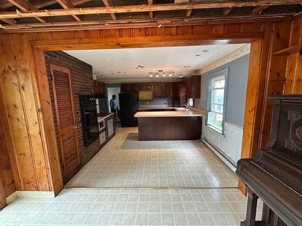 17 Middleton St, Milford MA 01757