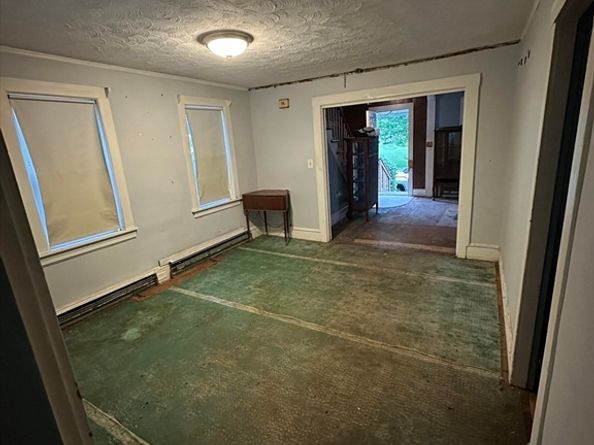17 Middleton St, Milford MA 01757