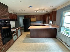 17 Middleton St, Milford MA 01757