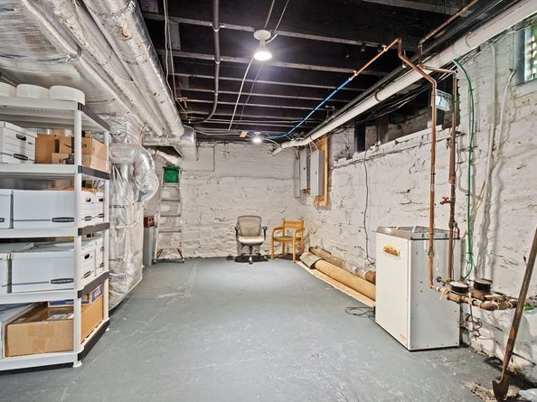 32 Hawthorn St, Cambridge MA 02138
