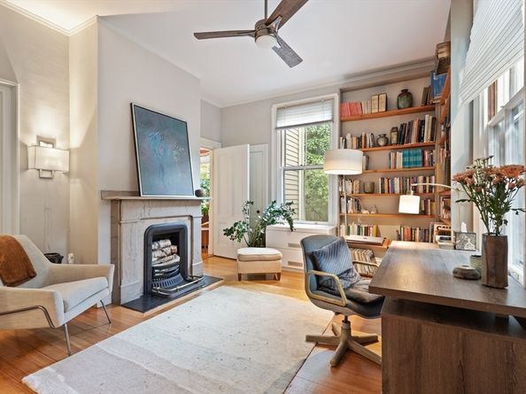 32 Hawthorn St, Cambridge MA 02138