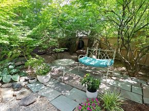 32 Hawthorn St, Cambridge MA 02138