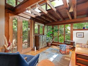 32 Hawthorn St, Cambridge MA 02138