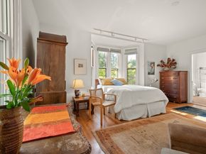 32 Hawthorn St, Cambridge MA 02138