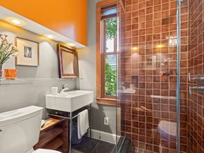 32 Hawthorn St, Cambridge MA 02138