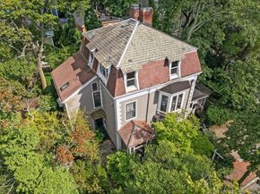 32 Hawthorn St, Cambridge MA 02138