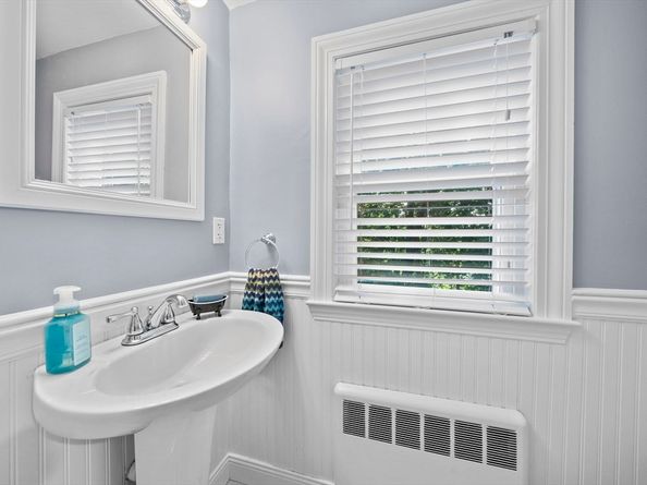 83 Forbes Hill Rd, Quincy MA 02170