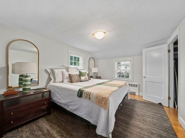 83 Forbes Hill Rd, Quincy MA 02170
