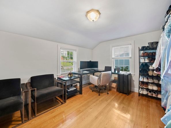 83 Forbes Hill Rd, Quincy MA 02170