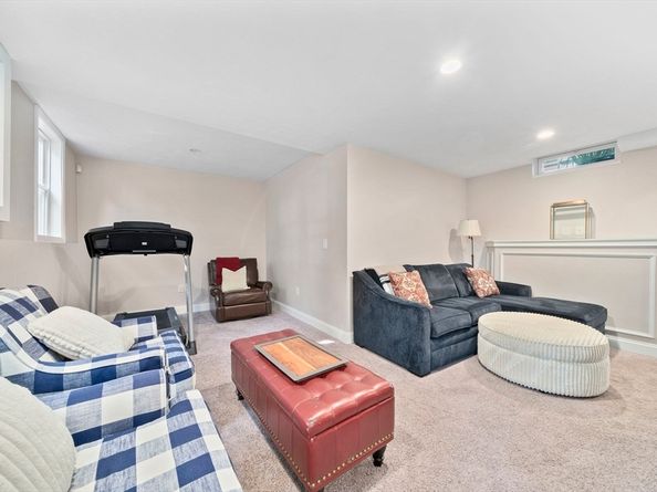 83 Forbes Hill Rd, Quincy MA 02170