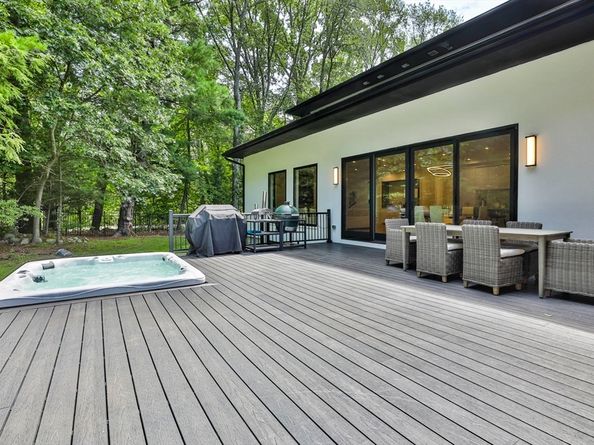 18 Blueberry Lane, Lexington MA 02420