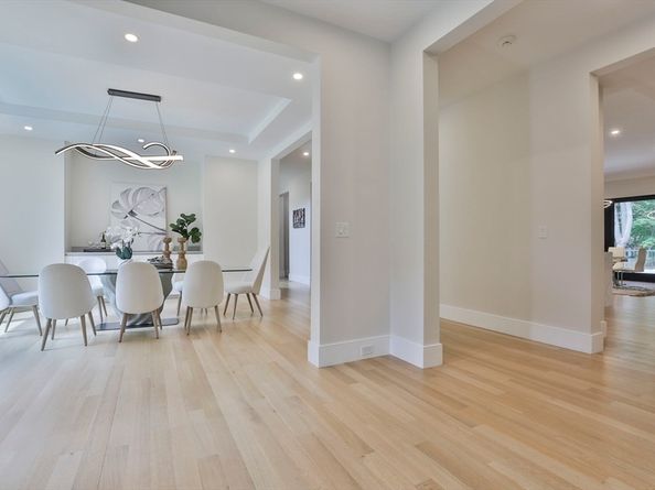 18 Blueberry Lane, Lexington MA 02420