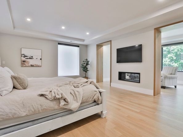 18 Blueberry Lane, Lexington MA 02420