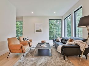 18 Blueberry Lane, Lexington MA 02420