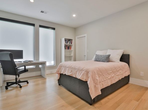 18 Blueberry Lane, Lexington MA 02420