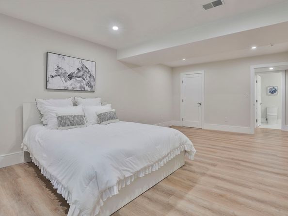 18 Blueberry Lane, Lexington MA 02420