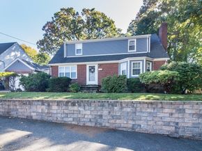 102 Conrad St, Braintree MA 02184