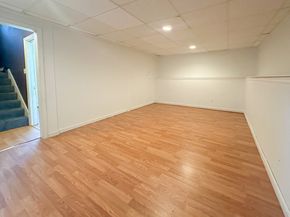 82 4th St, Worcester MA 01602