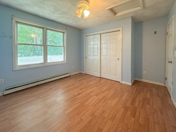82 4th St, Worcester MA 01602