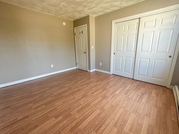 82 4th St, Worcester MA 01602