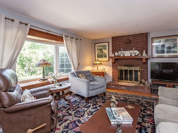357 Vernon St, Bridgewater MA 02324