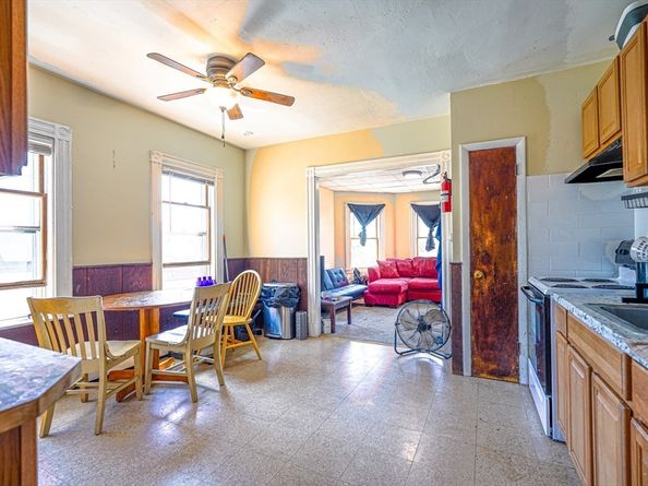21 Arthur St, Quincy MA 02169