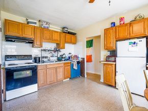 21 Arthur St, Quincy MA 02169