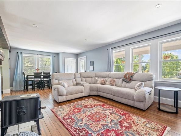 138 Fuller St, Halifax MA 02338