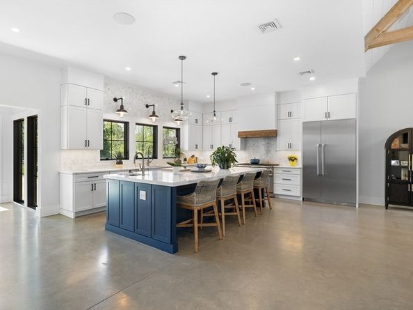 195 Lincoln Rd, Walpole MA 02081