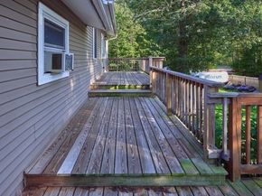 6 Pitcairn Ave, Leicester MA 01524