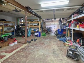 6 Pitcairn Ave, Leicester MA 01524