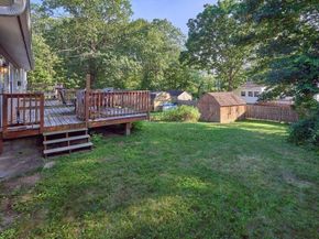 6 Pitcairn Ave, Leicester MA 01524
