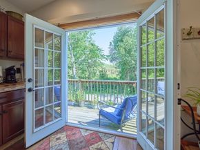6 Pitcairn Ave, Leicester MA 01524