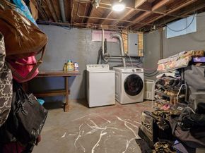 6 Pitcairn Ave, Leicester MA 01524