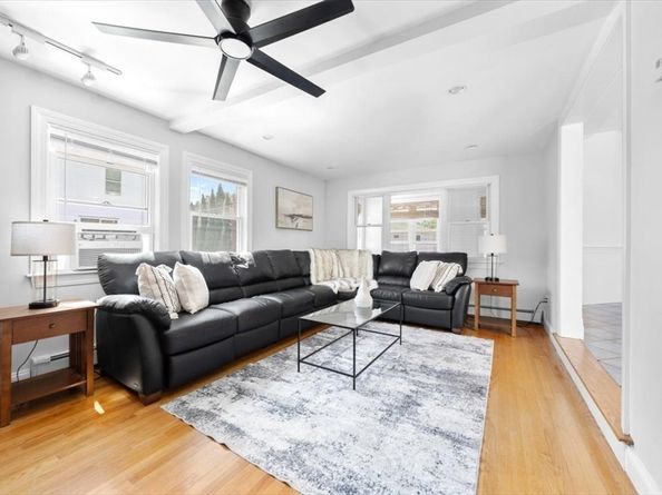 338 Thacher St, Milton MA 02186