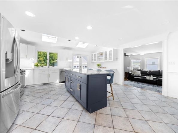 338 Thacher St, Milton MA 02186