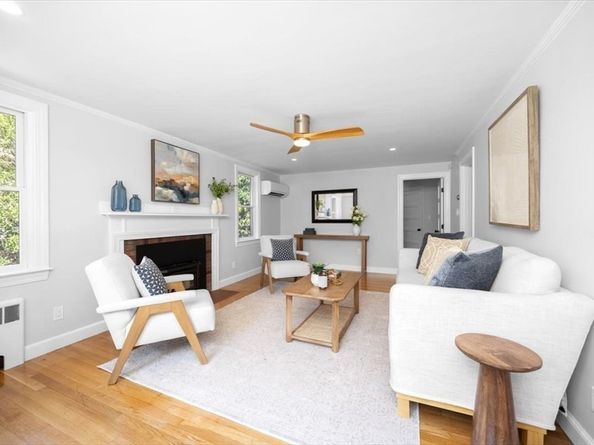 338 Thacher St, Milton MA 02186