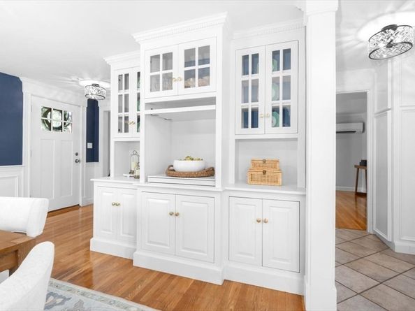 338 Thacher St, Milton MA 02186