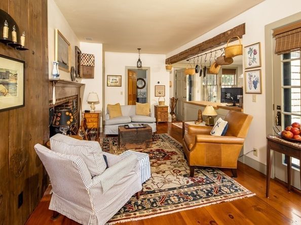 20 Cannon St, Mattapoisett MA 02739