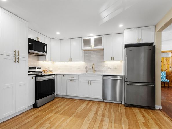 95 Bedford St, Burlington MA 01803