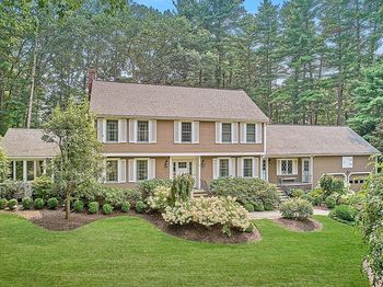 2 Knollwood Drive