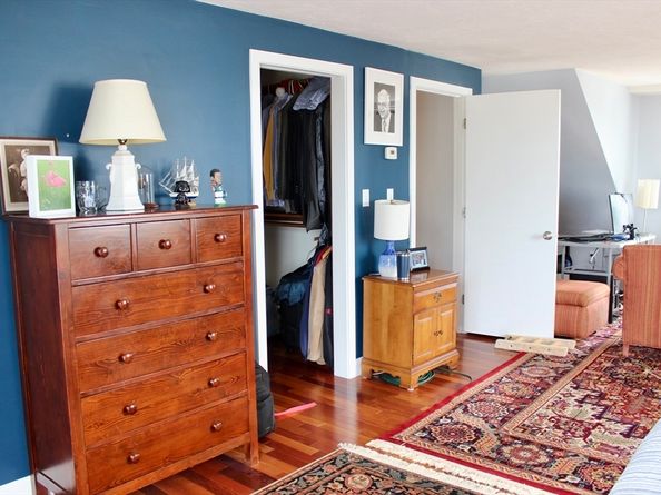 12 Wolcott St, Weymouth MA 02191