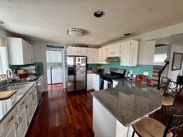 12 Wolcott St, Weymouth MA 02191