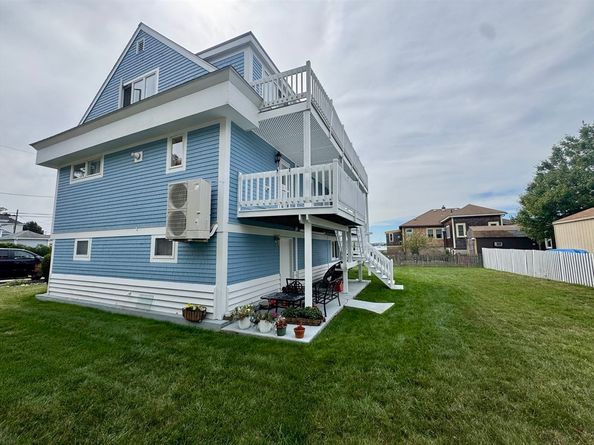 12 Wolcott St, Weymouth MA 02191